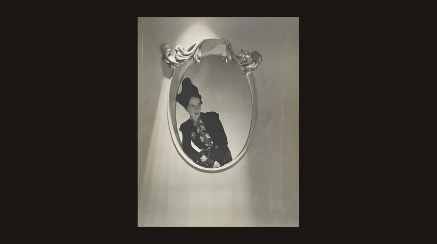 Horst P. Horst portrait of Elsa Schiaparelli from 1936, top lot of the Leica photography auction in Vienna
